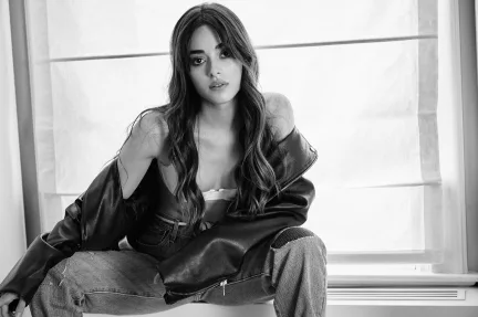 Bodrum'un Parlayan Yıldızı: Simay Barlas Güzelliğiyle Nefes Kesti