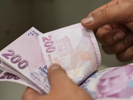 Memur ve Memur Emeklisine Yüzde 90 Zam Talebi Gündemde!