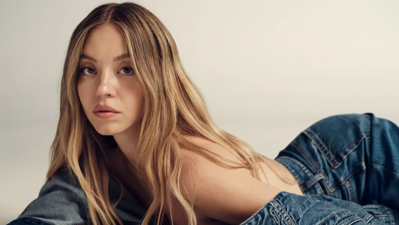 Sydney Sweeney Cesur Pozlarıyla Gündem Oldu: American Eagle Hisseleri Zirve Yaptı