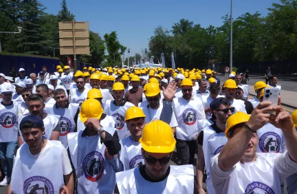 Türk-İş’ten Tarihi Grev Kararı: 500 Kuruma Grev İlanı Asılacak!