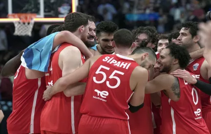 12 Dev Adam, Letonya’yı Ezdi: EuroBasket 2025’e Rekorla Başladı!