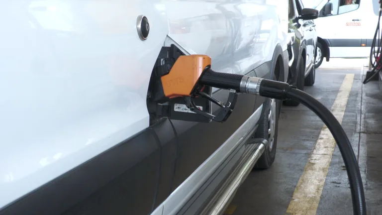 Akaryakıtta Son Durum: Güncel Benzin, Motorin ve LPG Fiyatları