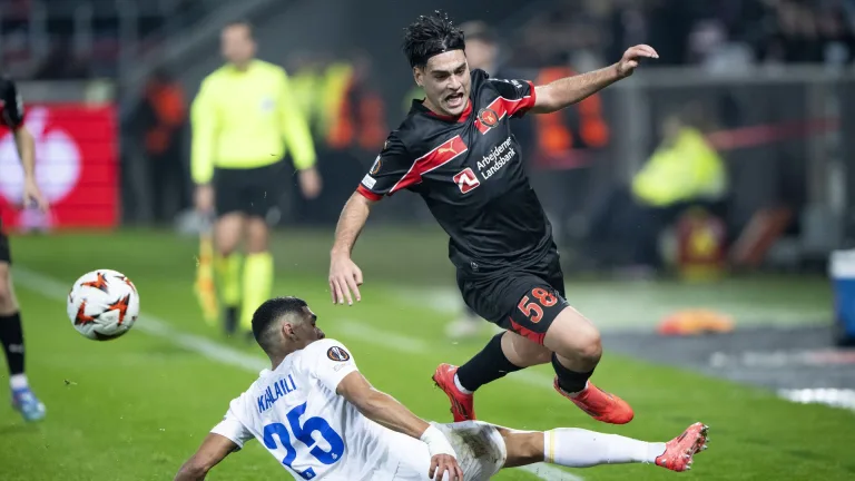 Avrupa'yı Kasıp Kavuran Türk: Aral Şimşir Sadece 63 Dakikada Parladı!