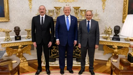 Azerbaycan ve Ermenistan Beyaz Saray’da Tarihi Barış Anlaşmasına İmza Attı