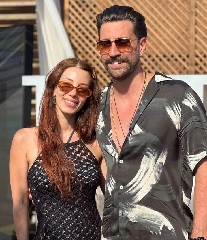 Çağlar Ertuğrul ve Kayla Manukyan Evlilik Sorularını Esprili Cevapladı