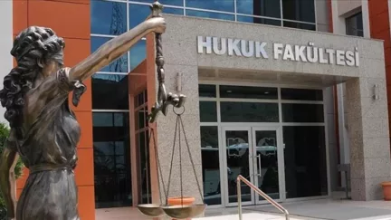Danıştay’dan Hukuk Fakültesi Girişinde Kritik Karar: 100 Bin Sıralama Şartı Durduruldu