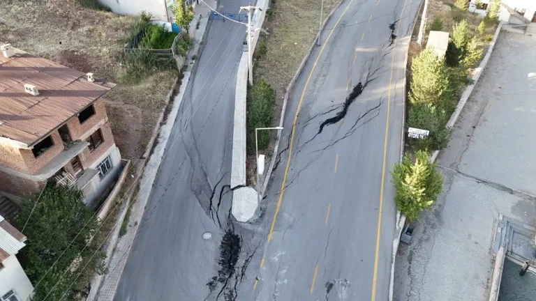 Erzurum'da Heyelan Paniği: 70 Ev Tahliye Edildi