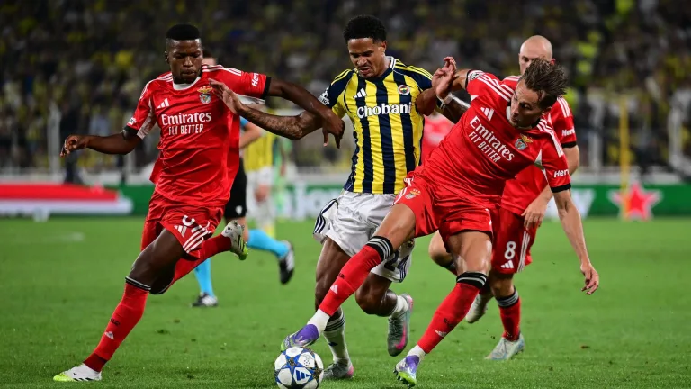 Fenerbahçe'den Şampiyonlar Ligi'ne Veda! Benfica Karşısında Tek Golle Elendi