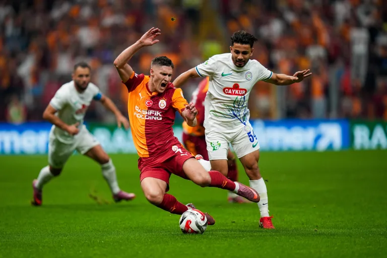 Galatasaray Evinde Çaykur Rizespor’u 3-1 Mağlup Etti