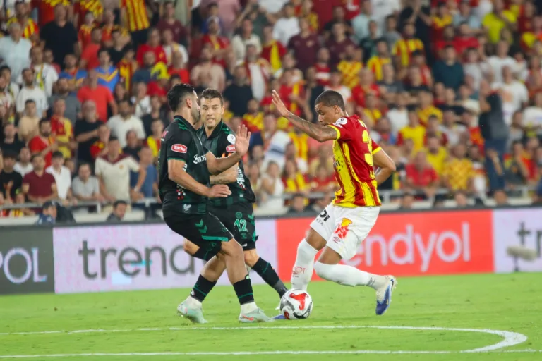 Göztepe ve Konyaspor Mücadelesinde Puanlar Paylaşıldı