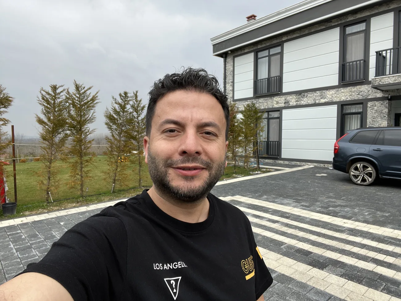 Hakkı Alkan Skandalı: Çalışanına Saksı Fırlatan İşveren Krizi