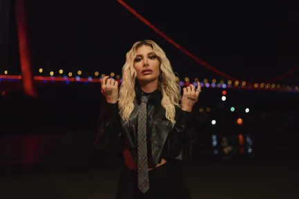 İrem Derici Hastaneye Kaldırıldı! Sağlık Durumu Hayranlarını Endişelendirdi