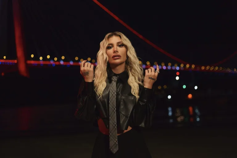 İrem Derici Hastaneye Kaldırıldı! Sağlık Durumu Hayranlarını Endişelendirdi