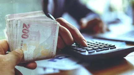 Kamuda Zam Pazarlığında Uzlaşma Sağlandı: 600 Bin İşçiyi İlgilendiren Sözleşmede İmza Aşamasına Gelindi