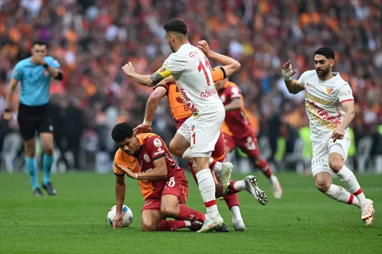 Kayserispor Galatasaray Maçı Canlı İzle: Taraftarium24, Selçuksports ve Diğer Yayın Seçenekleri