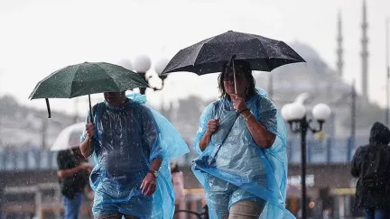 MGM’den İstanbul ve İzmir Dahil 13 İl İçin Fırtına Uyarısı