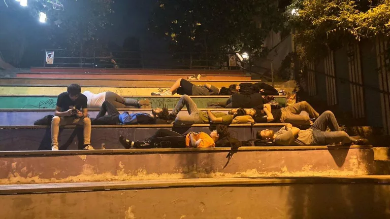 Öğrencilerin Barınma Sorunu Derinleşiyor: KYK Yurtları Kapasitesi Yalnızca Yüzde 0,2 Arttırıldı!