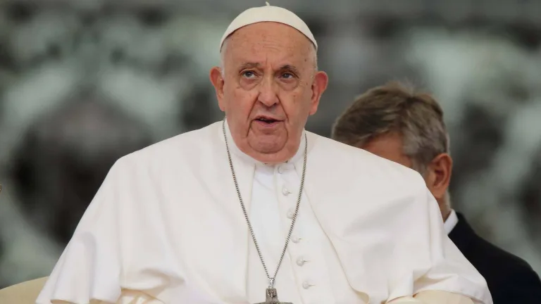 Papa Françesko'ya Suikast İddiasıyla İtalya'da Bir Türk Tutuklandı