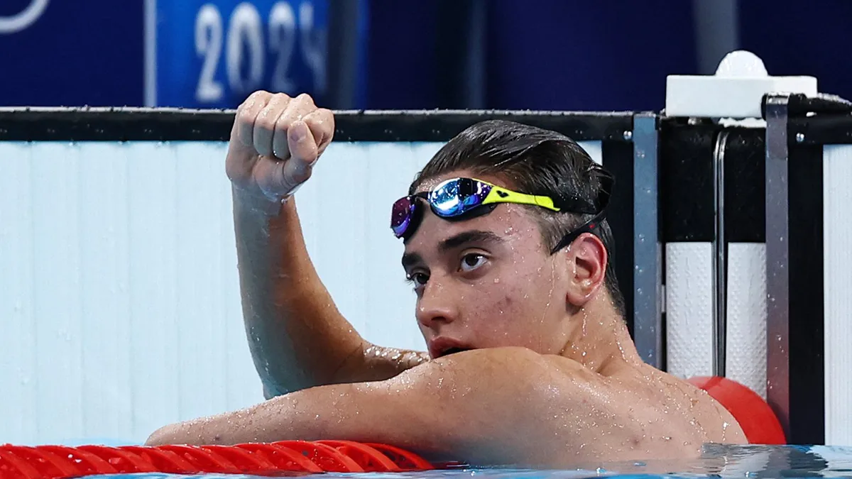 Rekortmen Yüzücümüz Kuzey Tunçelli Dünya Gençler Şampiyonu