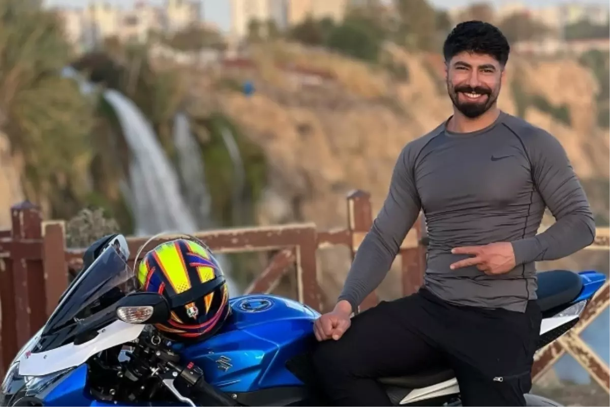 Sosyal Medya Fenomeni Deniz Servan Narin Trafik Kazasında Hayatını Kaybetti