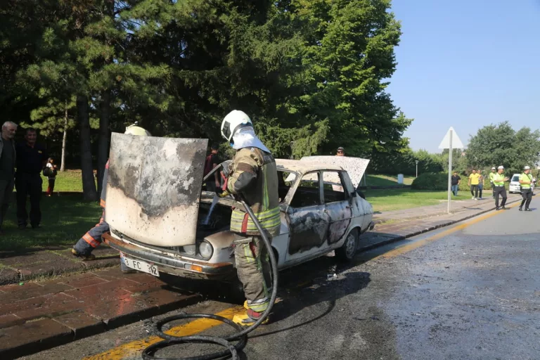 TBMM Önünde Beyaz Toros Alev Alev Yandı: Komisyon Günü Olaylı Başladı