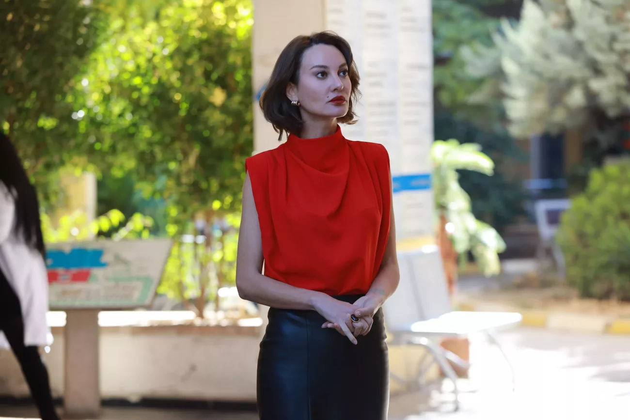 Uzak Şehir’de Ayrılık Mı Var? Mine Kılıç Yeni Projelerle Görüşüyor!