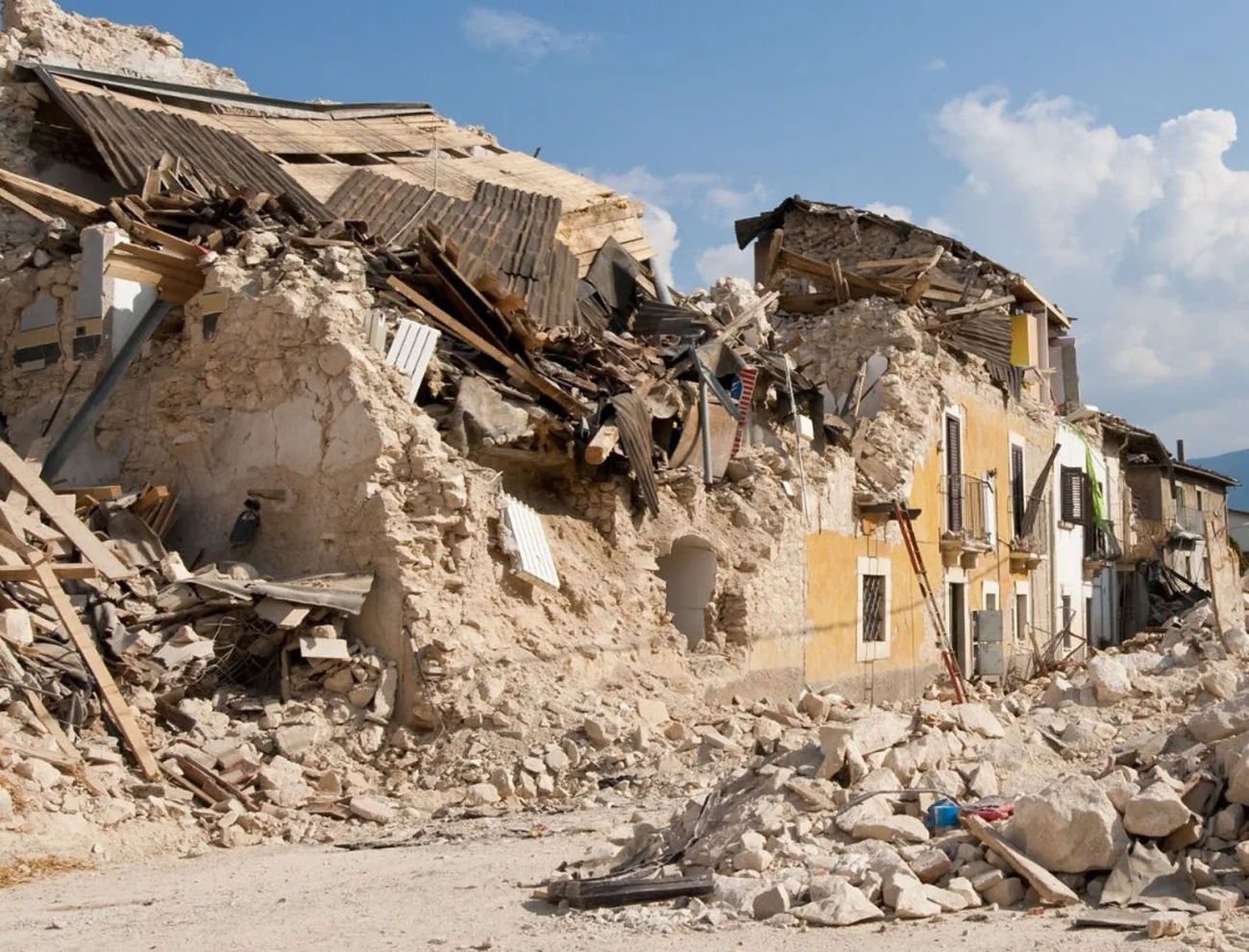 Afganistan’da 6 Büyüklüğünde Deprem: Can Kaybı 1400’ü Geçti