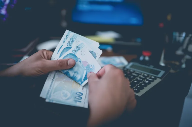 Bankalarda Promosyon Yarışı Kızıştı: Emekliler İçin Zirve Ödemeler