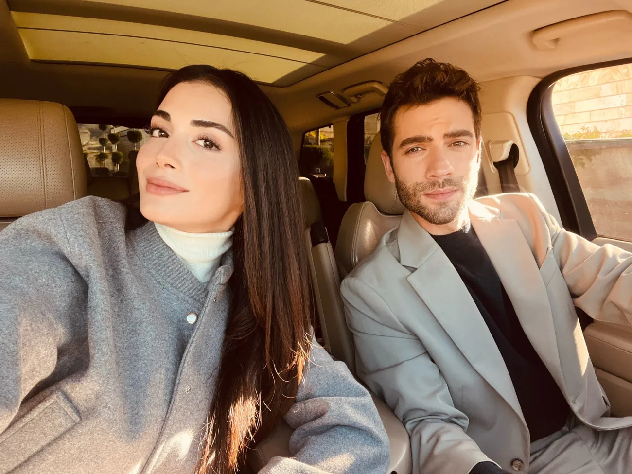 Burak Berkay Akgül’den Özge Yağız’a Romantik Doğum Günü Kutlaması