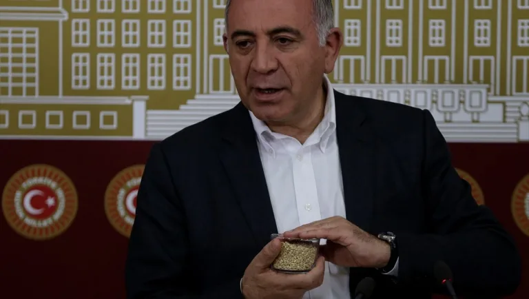 CHP’de Gürsel Tekin Krizi: Partiden İhraç Edildi, Şimdi Savunma Verecek