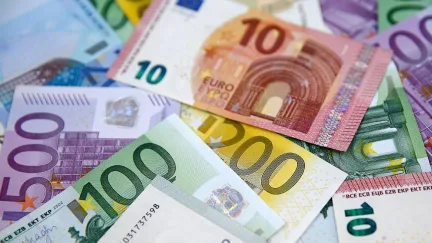 Euro/TL’de Yeni Rekor: 48,77 Seviyesi Aşıldı