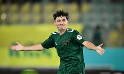 Galatasaraylı Yıldız Berat Luş Esenler Erokspor Formasıyla Tarihi Gecede Şov Yaptı