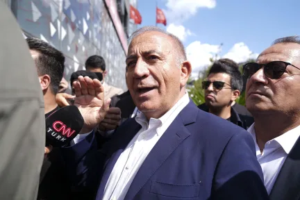 Gürsel Tekin’den Net Mesaj: Biz İşimize Gücümüze Bakacağız