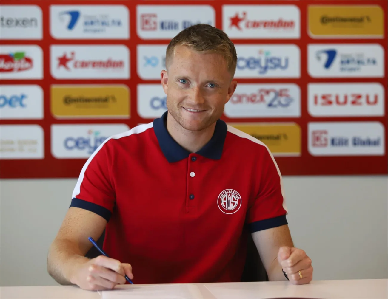 Sam Larsson, Süper Lig’de Yeni Adresine Transfer Oldu