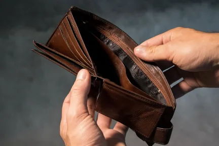 Türk-İş: Yoksulluk Sınırı Asgari Ücretin Dört Katını Aştı