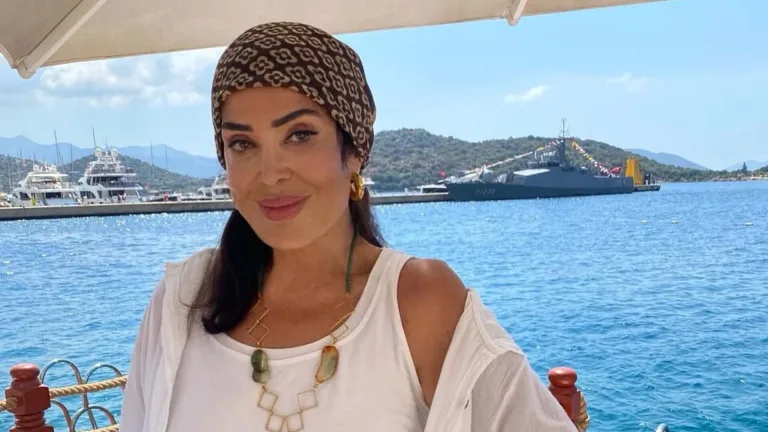 Türkan Şoray, Kaş Tatiliyle Sosyal Medyayı Salladı