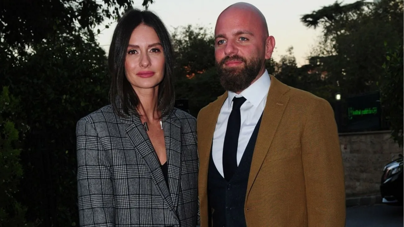 Yasemin Özilhan ile İzzet Özilhan Boşandı: 14 Yıllık Evlilik Tek Celsede Sona Erdi