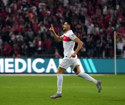 Altın Kafa Merih Demiral! Kocaeli’de Tarihi Gece