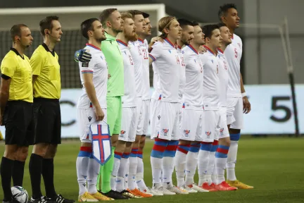 Faroe Adaları Mucizesi: Şile Kadar Nüfusla Dünya Kupası’na Koşuyor!