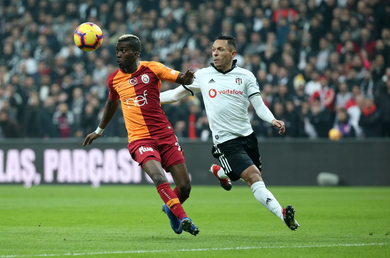 Galatasaray Beşiktaş Derbisinde Tarihi Buluşma: Okan Buruk ve Sergen Yalçın İlk Kez Karşı Karşıya