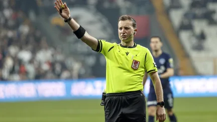 Galatasaray-Beşiktaş Derbisinin Hakemi Açıklandı: Tüm Gözler Yasin Kol’da