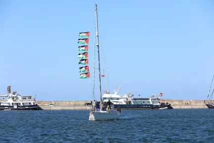 İsrail’den Sumud Filosu’na Kanlı Baskın: 30 Türk Aktivist Alıkonuldu