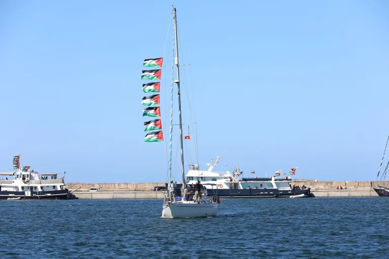 İsrail’den Sumud Filosu’na Kanlı Baskın: 30 Türk Aktivist Alıkonuldu