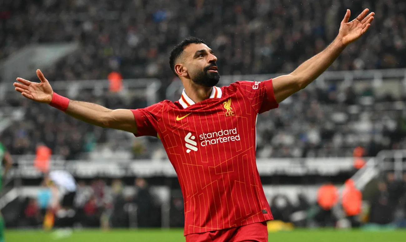 Mohamed Salah, Galatasaray Taraftarının Islıklarına Dayanamadı! Kulaklarını Tıkadı