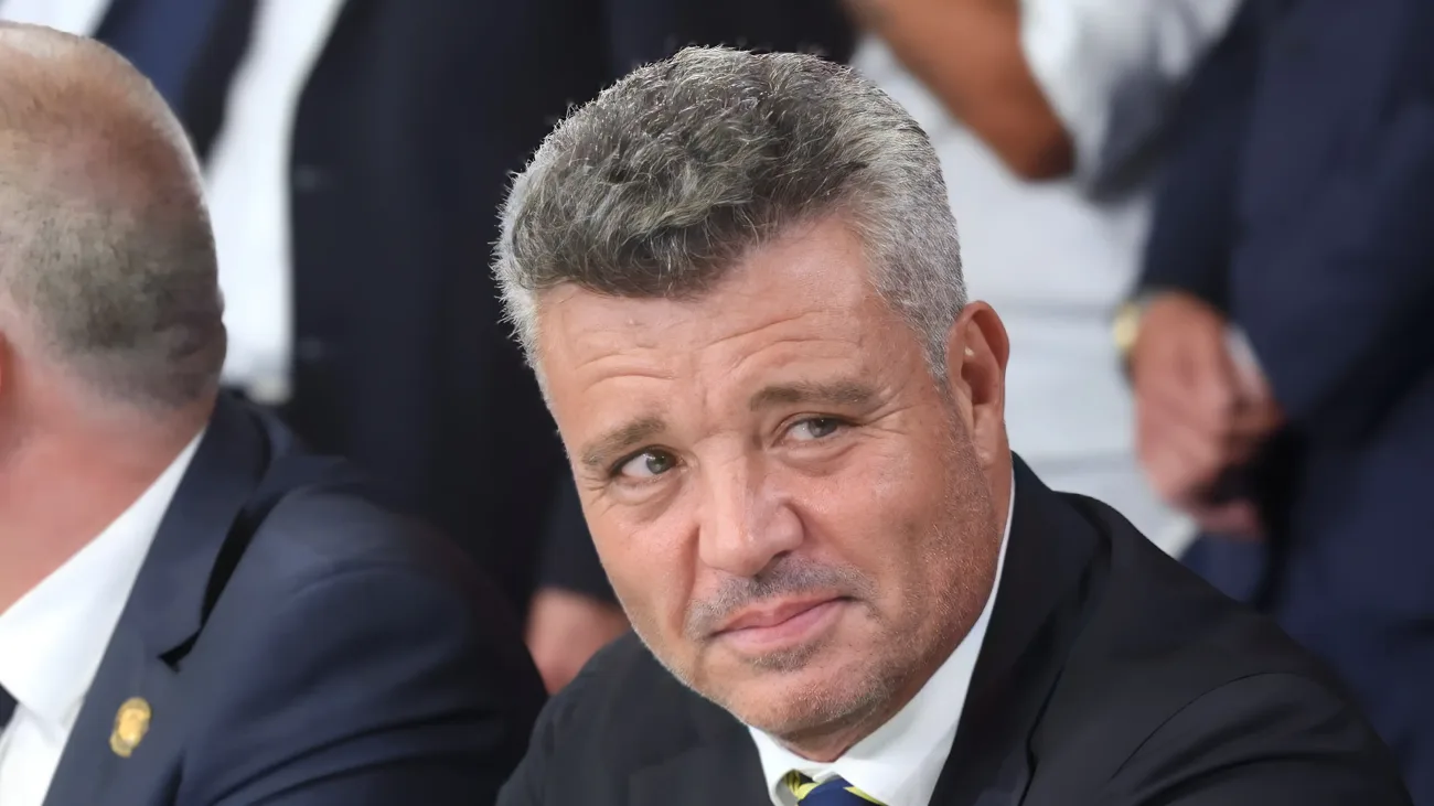 Fenerbahçe’de Bilet Kesildi: Sadettin Saran İlk Transferi İçin Kolları Sıvadı