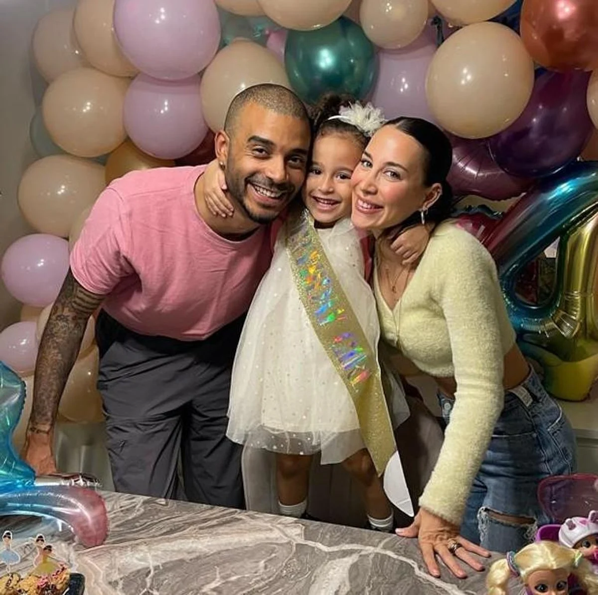 Survivor Efecan Dianzenza: 16 Yıllık Ailemi Dağıttım, Çok Pişmanım!